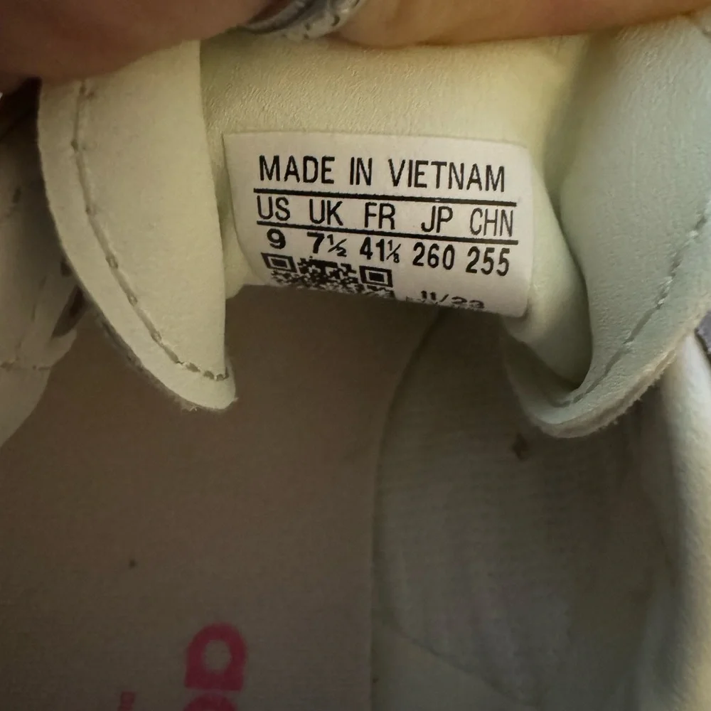 The adidas Sambae Ivory Pink Fusion (Women's) - Picture 4 of 5